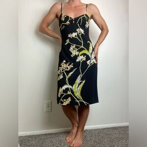 Vintage 90s BCBG Maxazria Black Floral Sweetheart Neckline Dress size 4